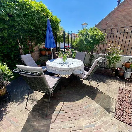 The New Fisherman's House * Zandvoort